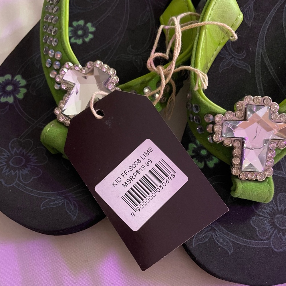 NIB Girls Lime & Rhinestone Montana West Flip Flops.
